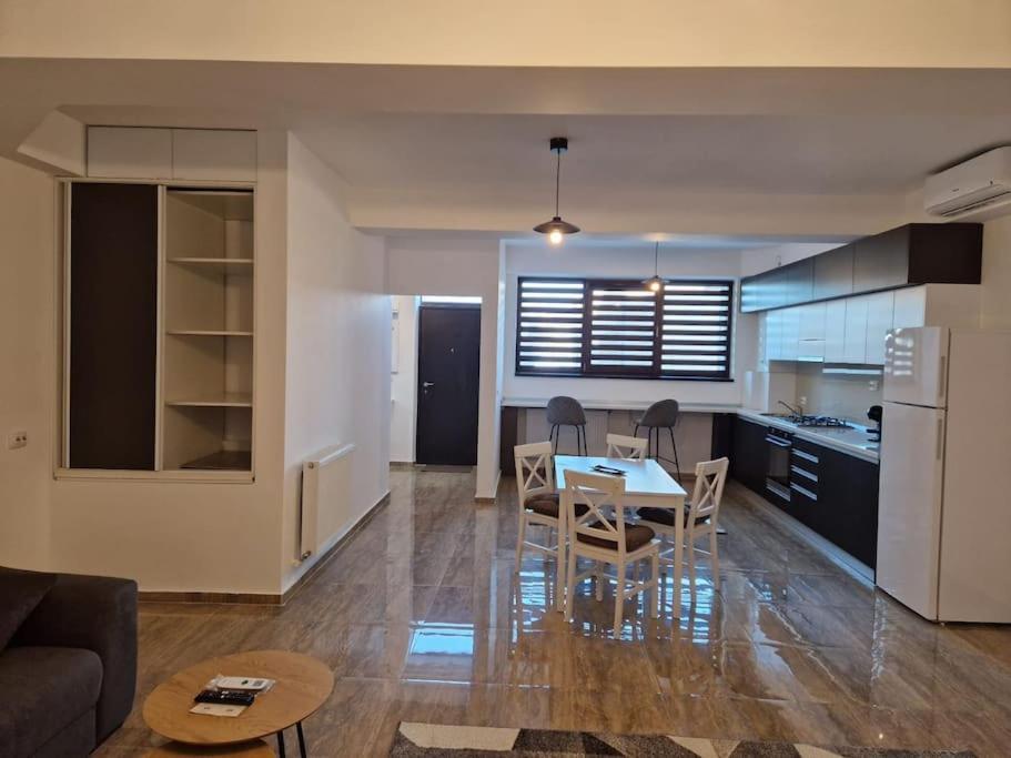 Danube Double Appartement Brăila Buitenkant foto