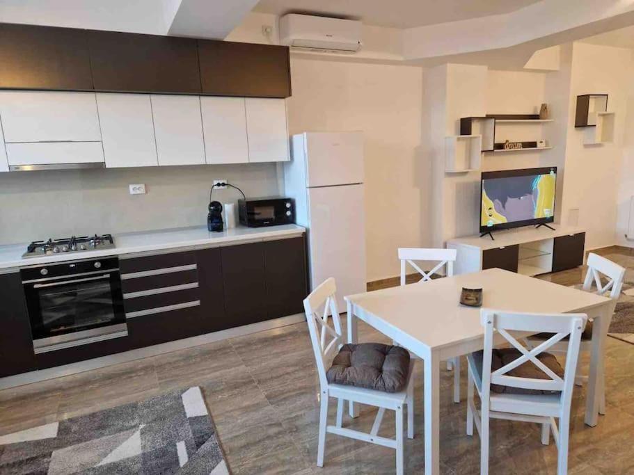 Danube Double Appartement Brăila Buitenkant foto